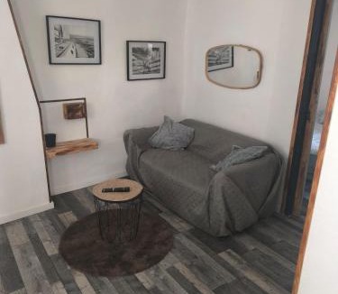 Saint-Mathieu Apartment | Charment sureaux