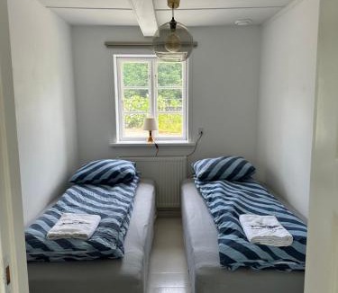 Hjørring Apartment | Charmerende lejlighed på landet med privat skov