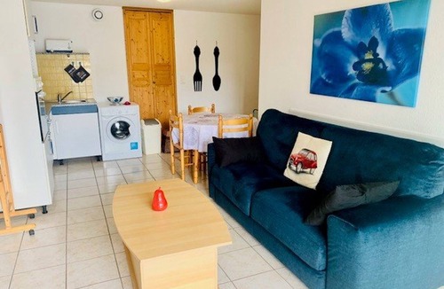 Amelie-les-Bains-Palalda Apartment | Charming F2 Apt with Terrace & A/C in Amélie-les-Bains - Sleeps 4