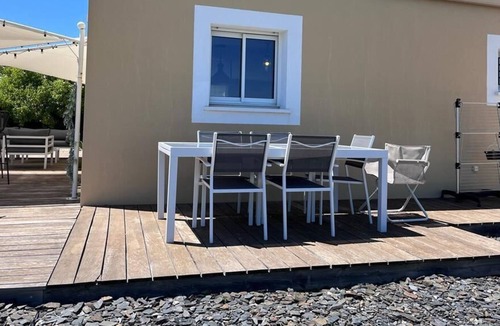 Saint-Clement-de-Riviere House | Charming air-conditioned house with swimming pool and nature views