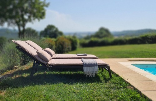 Saint-Loup-en-Comminges Villa | Charming GITE with PRIVATE SWIMMING POOL - Panoramic view of the Pyrenees!