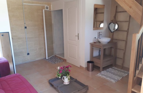 Saint-Quentin-la-Poterie Other | Charming little mazet near UzesChambre d'hote