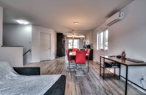 Saint-Roch-de-Richelieu House | Charming 3 bed home with quick access