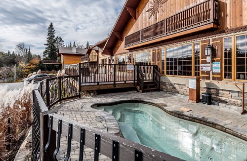 Sainte-Agathe-des-Monts Ski Chalet | Charming for two