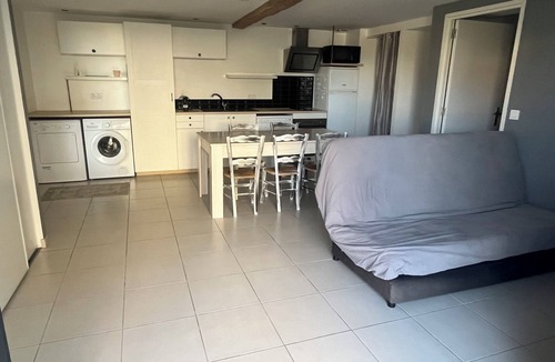 Boueilh-Boueilho-Lasque Apartment | Charming studio between sea and mountains