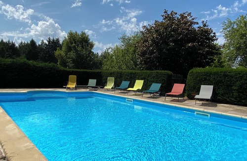 Maisonnais-sur-Tardoire Cottage | Charming stone cottage in peaceful location with pool