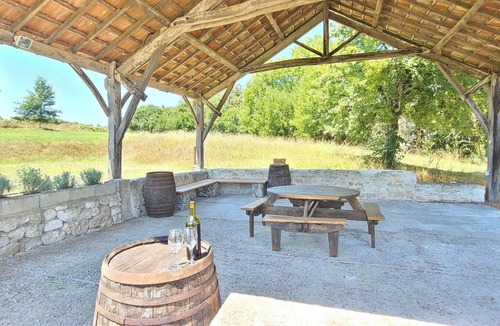 Lebreil Apartment | Charming 1-bedroom apartment overlooking fabulous Montcuq-en-Quercy-Blanc