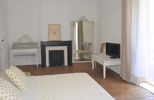 Saint-Laurent-d'Aigouze House | Charming bastide near Aigues-Mortes, heart of the village, quiet swimming pool