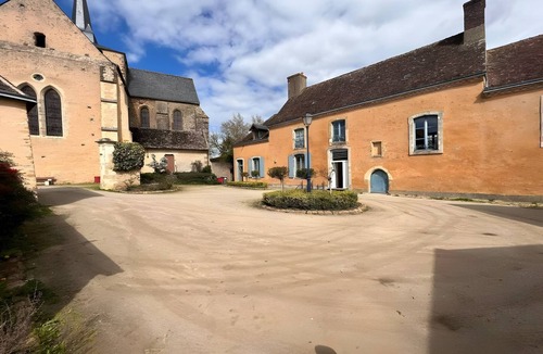 Ballon House | Charming Home near Le Mans Circuit