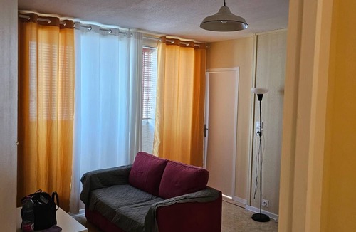 Saint-Pierre-des-Corps Apartment | Charming 3-Bedroom Apartment in Saint-Pierre-des-Corps
