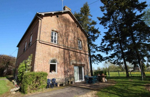 Saint-Pierre-la-Riviere Cottage | Charming Normandy house with garden, pets allowed, near hiking trails