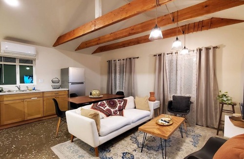View Park-Windsor Hills House | Charming 1Bed+1Bath A House Parking+Laundry