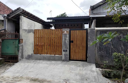 Mataram House | Charming 1-bedroom house with AC, WiFi in amazing Nusa Tenggara Bar