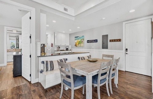 Cinnamon Shore Condo | Charming 1-Bed Condo at Cinnamon Shore North Near Pools & Town Center