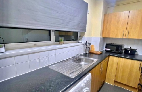 Homerton Apartment | Charming 1 Bed Flat in Hackney