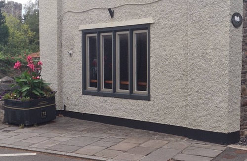 Caerleon Apartment | Charming 1-bed Loft in Caerleon