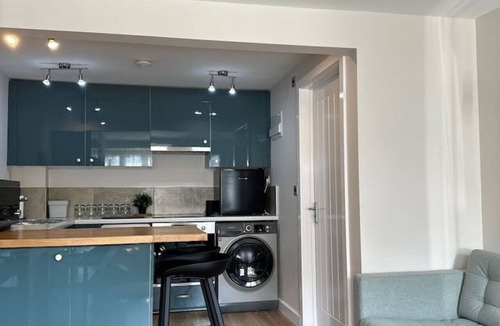 High Wycombe Apartment | Charming 1 bed - near Marlow