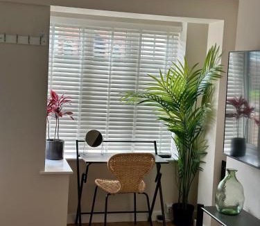 High Wycombe House | Charming 1 bed - near Marlow