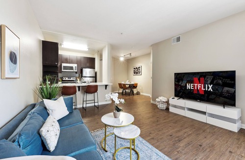 Marina del Rey Apartment | Charming 1-bedroom in amazing Marina del Rey with gym, pool! Free parking!