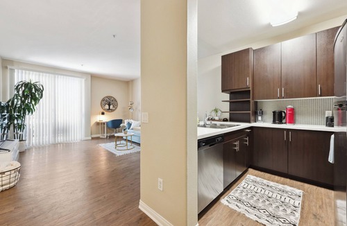 Marina del Rey Apartment | Charming 1-bedroom in amazing Marina del Rey with gym, pool! Free parking!