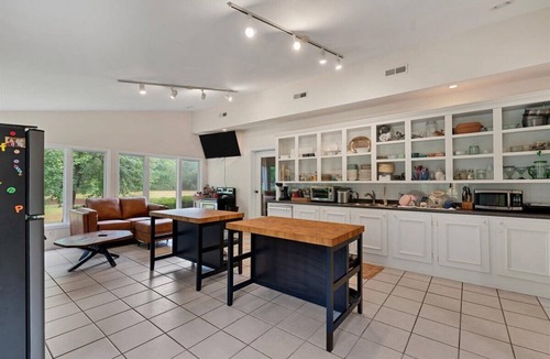 Southern Pines House | Charming 1-bedroom room with shared bathroom in Southern Pines with WiFi, AC