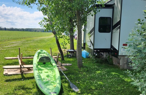 Belleville House | Charming 1-bedroom mobile home with WiFi, AC in fabulous Prince Edward county