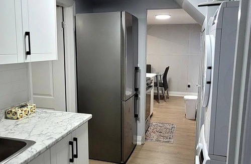 Cabbagetown House | Charming 1-bedroom, 1 bathroom, basement house in Brampton with WiFi