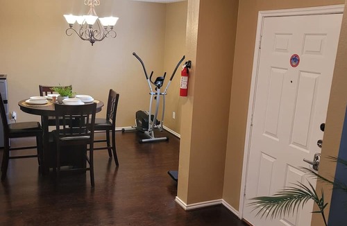 Lancaster House | Charming 1-bedroom 2 queen bed house in fabulous Lancaster with AC, WiFi