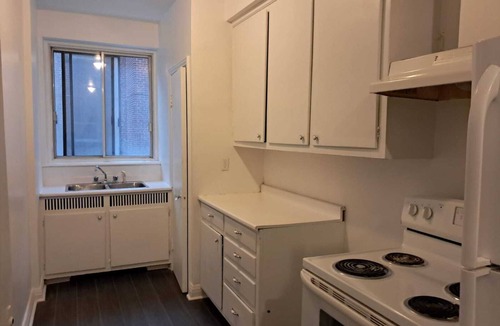 Cote-Des-Neiges—Notre-Dame-De-Grace Apartment | Charming 1-bedroom apartment in Montréal perfect for your getaway