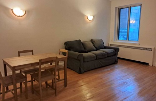 Cote-Des-Neiges—Notre-Dame-De-Grace Apartment | Charming 1-bedroom apartment in Montréal perfect for your getaway