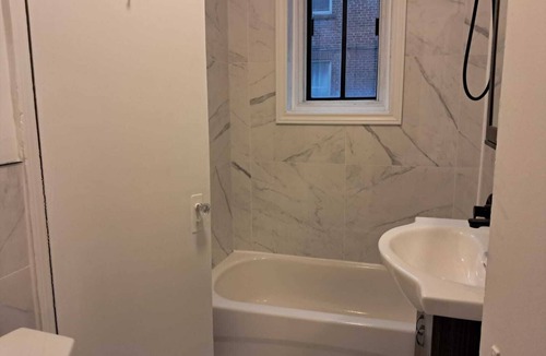 Cote-Des-Neiges—Notre-Dame-De-Grace Apartment | Charming 1-bedroom apartment in Montréal perfect for your getaway