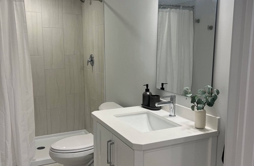Waterloo Apartment | Charming 1-Bedroom Apartment in Waterloo