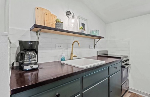 Hatfield Apartment | Charming 1-bedroom apartment with workspace in central Hatfield