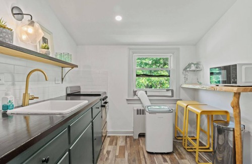 Hatfield Apartment | Charming 1-bedroom apartment with workspace in central Hatfield