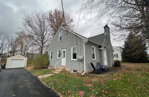 Hatfield Apartment | Charming 1-bedroom apartment with workspace in central Hatfield