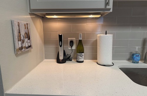 Addison Apartment | Charming 1-bedroom apartment in superb Addison with WiFi & a ton of amenities!