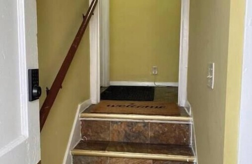 Buffalo Apartment | Charming 1-bedroom apartment in lovely Buffalo with AC