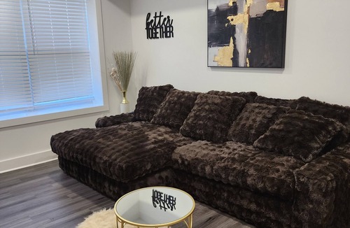 Midtown Apartment | Charming 1-bedroom apartment in Detroit with AC, WiFi