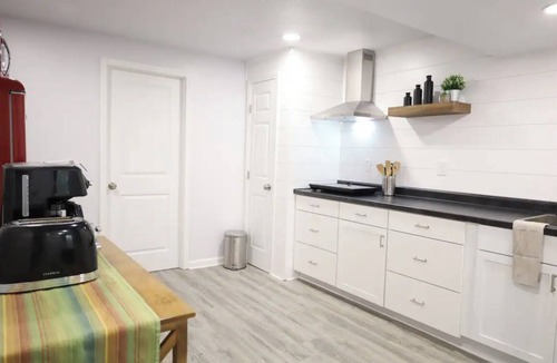 Belton Apartment | Charming 1-bedroom apartment in brilliant Belton with AC, WiFi