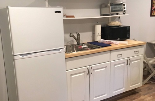 Nyack House | Charming 1-bedroom apartment with AC in peaceful Nyack