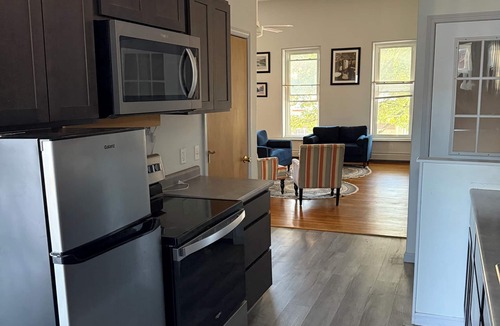 Perry Apartment | Charming 1-bedroom apartment in wonderful Perry with AC