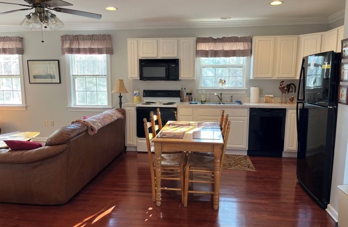 Afton Apartment | Charming 1-bedroom apt in beautiful Afton close to Breweries/Wineries & trails!