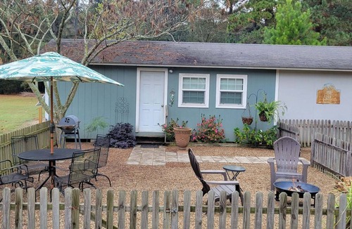 Broken Bow Cottage | Charming 1-bedroom cottage in Broken Bow