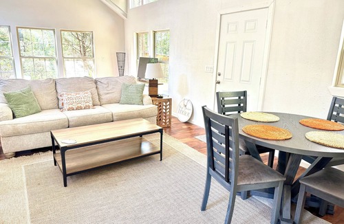 Rusk Cabin | Charming 1-bedroom cabin in Rusk