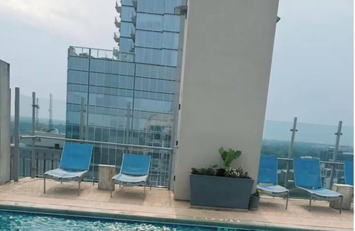 Downtown Condo | Charming 1-bedroom condo located on the 19th floor in delightful Raleigh.