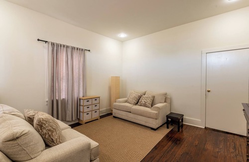 Natchez Cottage | Charming 1-bedroom cottage duplex across from the MS River bluff!