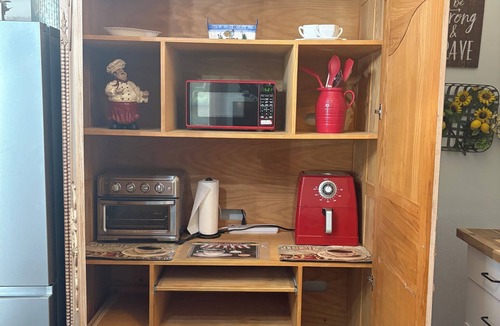 Searcy Cottage | Charming 1-bedroom cottage in lovely Searcy with AC