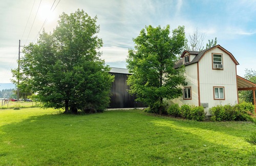 Huson Cottage | Charming 1-bedroom cottage with AC in cozy Huson
