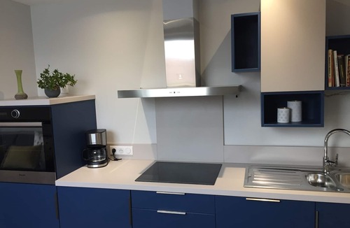 Schwenheim Apartment | Charming 1 bedroom apartment *