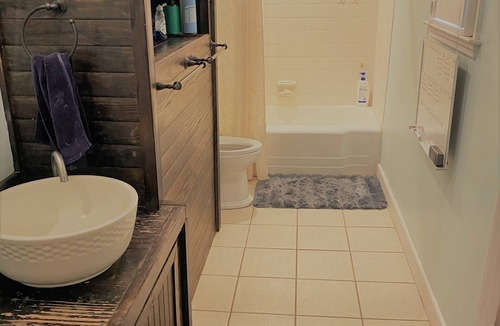 Chapin Cottage | Charming 1-bedroom "glamping" cottage in peaceful Chapin (see description below)